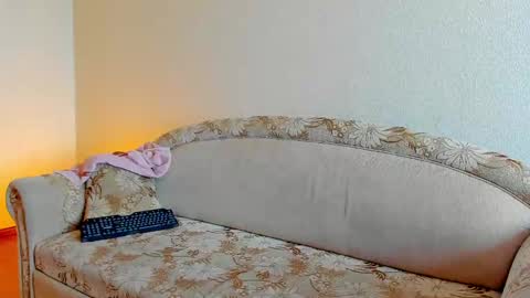 sweet_smith8 online show from March 10, 7:55 am