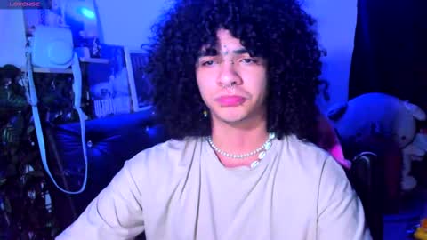 Steven independent model online show from February 25, 4:03 am