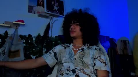 Steven independent model online show from January 19, 8:41 pm