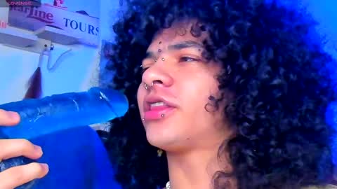 Steven independent model online show from February 10, 4:47 pm