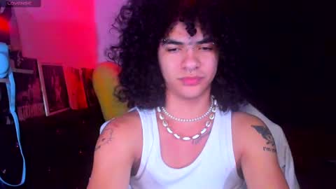 Steven independent model online show from March 1, 2:59 am