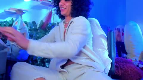 Steven independent model online show from January 17, 9:21 pm