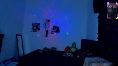 Steven independent model online show from September 30, 11:14 am