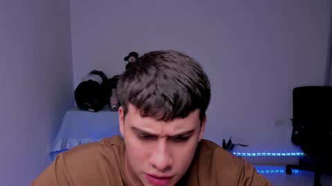 Lian online show from December 13, 3:38 am