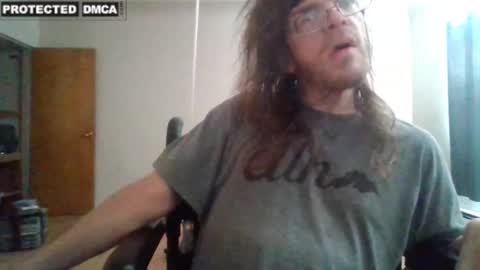 Snapshot of sweetman4u75 chatting on February 17, 6:26 pm Sweet Man online show from February 17, 6:26 pm