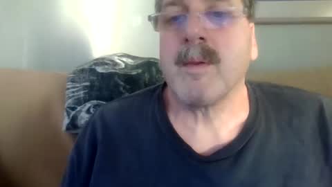 Snapshot of sweetsforu326 chatting on January 7, 8:42 pm sweetbrowneyes623 online show from January 7, 8:42 pm