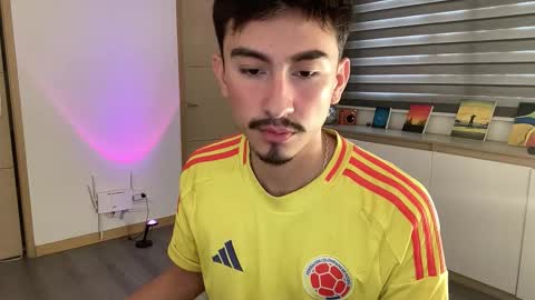 Andy  online show from November 25, 6:21 pm