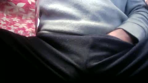 Snapshot of sweetwarrior32 chatting on December 29, 11:08 pm Ricky32 online show from December 29, 11:08 pm