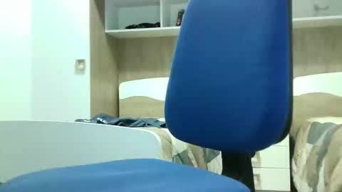 Ricky32 online show from March 9, 7:46 am