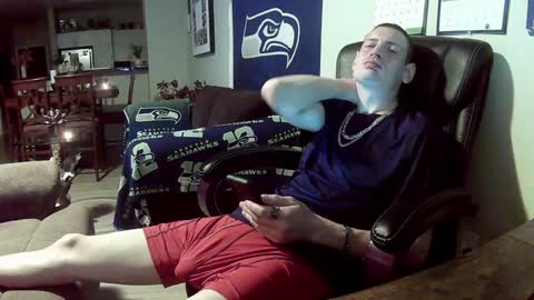 Snapshot of swelteringk chatting on January 12, 2:14 am Kile online show from January 12, 2:14 am