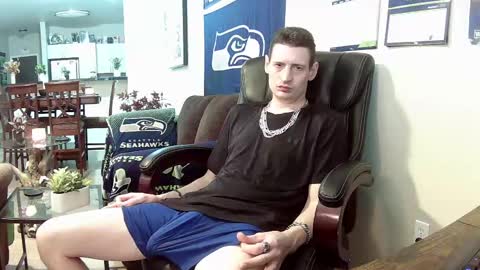 Snapshot of swelteringk chatting on February 25, 5:15 pm Kile online show from February 25, 5:15 pm