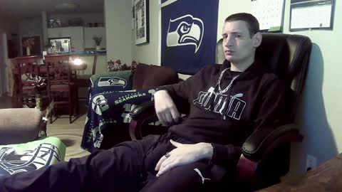 Snapshot of swelteringk chatting on January 23, 12:35 am Kile online show from January 23, 12:35 am