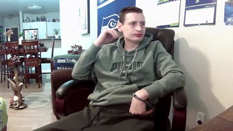 Snapshot of swelteringk chatting on February 2, 2:06 am Kile online show from February 2, 2:06 am