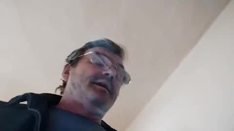 Raymond online show from April 26, 8:12 am