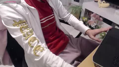 SwetLittleBoy4u online show from December 2, 10:02 pm