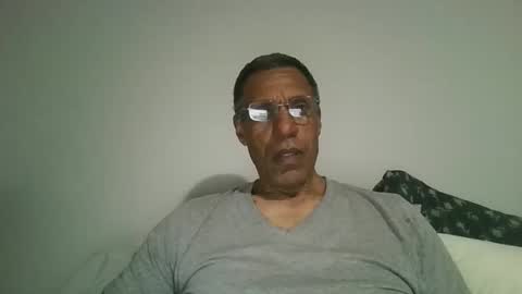 swimmerbod2495 online show from April 27, 2:08 am