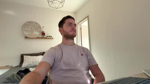 syl092 online show from April 21, 4:46 pm