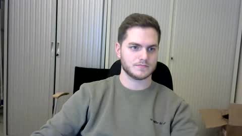 Snapshot of syl092 chatting on January 7, 4:16 pm syl092 online show from January 7, 4:16 pm