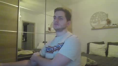 Snapshot of syl092 chatting on February 4, 6:38 pm syl092 online show from February 4, 6:38 pm