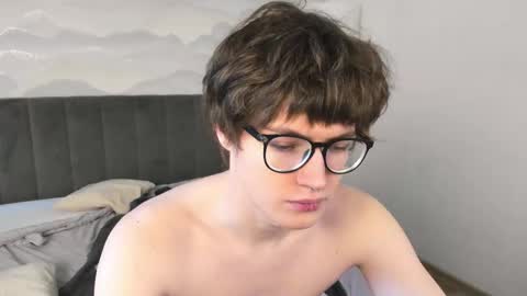 syndydels online show from March 4, 12:34 pm