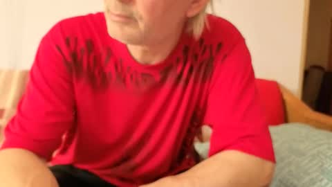 Snapshot of szaszinno6669068 chatting on October 15, 12:24 pm szaszinno6669068 online show from October 15, 12:24 pm