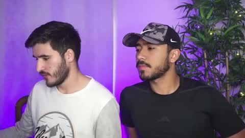 t0ny_wylie online show from October 3, 12:21 pm