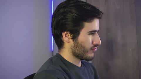 t0ny_wylie online show from December 14, 4:01 am