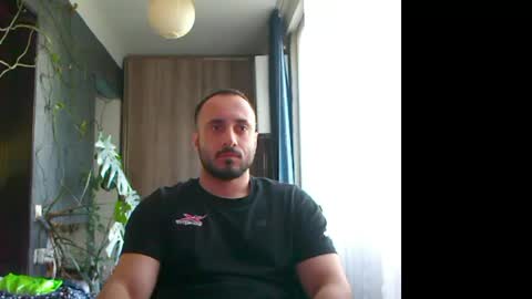 Huracane online show from April 25, 3:42 pm