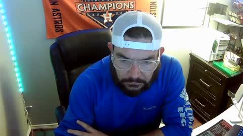 Snapshot of taintnuzzler_13 chatting on September 24, 4:12 am TaintNuzzler online show from September 24, 4:12 am