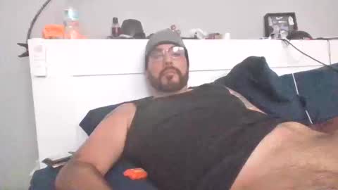 Snapshot of talllatino310 chatting on October 15, 9:55 pm talllatino310 online show from October 15, 9:55 pm