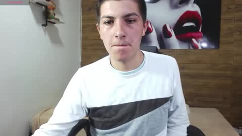 Snapshot of taner_king chatting on October 19, 2:49 am TANER online show from October 19, 2:49 am