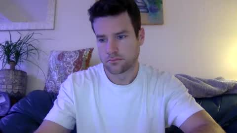 Snapshot of tantrichealing chatting on December 28, 1:29 pm Dr. Love online show from December 28, 1:29 pm