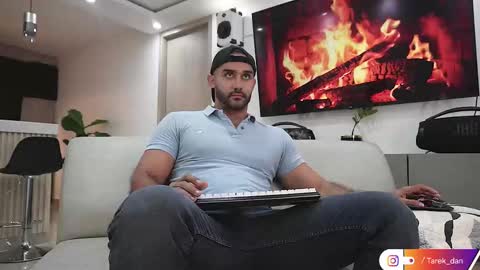 Tarek online show from March 12, 1:24 am