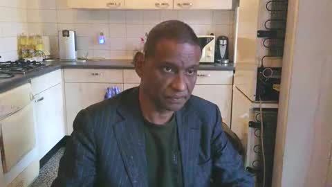 Genaro Thode online show from November 20, 10:47 am