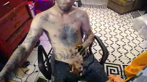 Snapshot of tattedalpha chatting on March 9, 5:44 am tattedalpha online show from March 9, 5:44 am