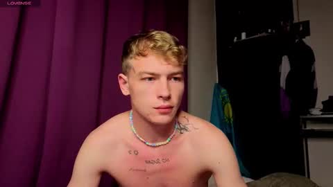 Snapshot of tattooed666cat chatting on September 22, 2:11 am Alex but u can call me Theo online show from September 22, 2:11 am
