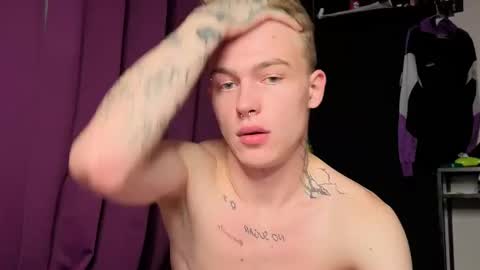 Snapshot of tattooed666cat chatting on September 27, 4:21 am Alex but u can call me Theo online show from September 27, 4:21 am