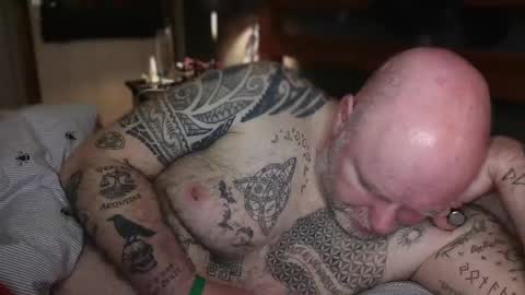 Tattooeddilf 01 online show from April 21, 2:51 am