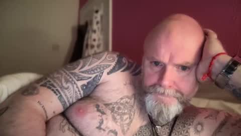 Snapshot of tattooeddilf01 chatting on January 16, 11:06 pm Tattooeddilf 01 online show from January 16, 11:06 pm