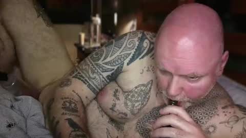 Tattooeddilf 01 online show from April 16, 9:50 pm