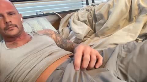 Snapshot of tattooman5555 chatting on October 5, 4:11 pm Tattooman online show from October 5, 4:11 pm