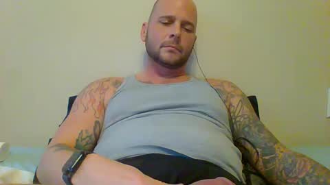 Snapshot of tattooman5555 chatting on February 11, 3:51 pm Tattooman online show from February 11, 3:51 pm