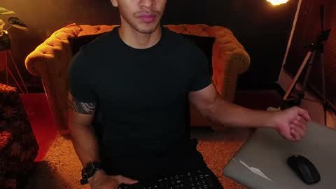 Tayler online show from December 2, 1:20 am