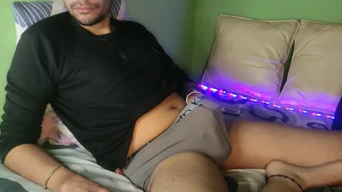 Taylor online show from March 8, 2:04 am