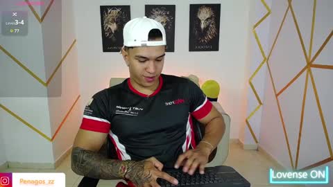 Snapshot of taylor_johnn chatting on February 27, 2:32 pm Penagos zz online show from February 27, 2:32 pm