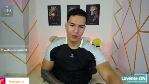 Snapshot of taylor_johnn chatting on February 8, 8:32 pm Penagos zz online show from February 8, 8:32 pm