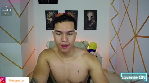 Snapshot of taylor_johnn chatting on February 12, 4:22 pm Penagos zz online show from February 12, 4:22 pm