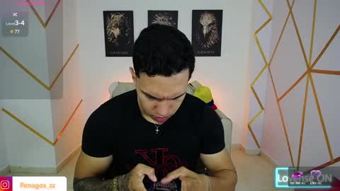 Snapshot of taylor_johnn chatting on February 17, 1:31 pm Penagos zz online show from February 17, 1:31 pm