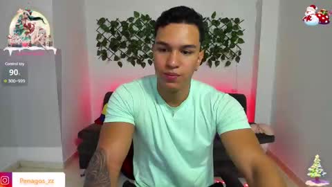 Snapshot of taylor_johnn chatting on December 21, 2:47 pm Penagos zz online show from December 21, 2:47 pm
