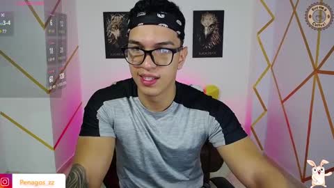 Snapshot of taylor_johnn chatting on March 3, 3:46 pm Penagos zz online show from March 3, 3:46 pm